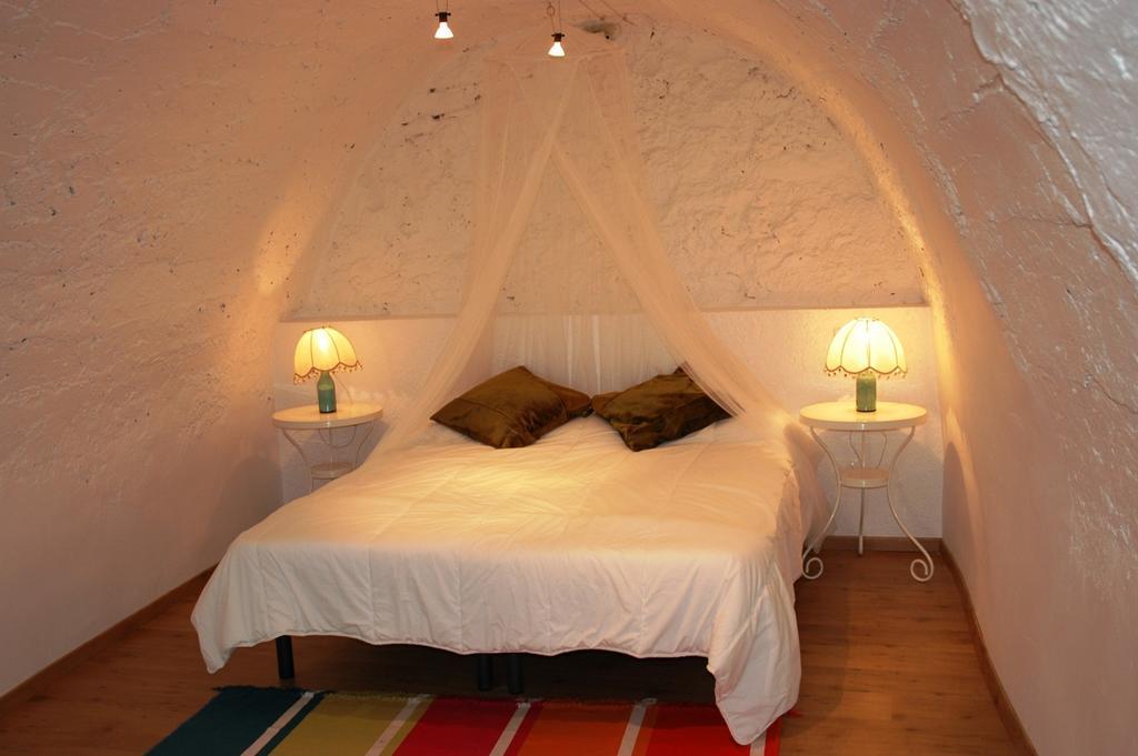 Habitaciones Con Encanto - Cal Alejandro Montsonis Eksteriør billede